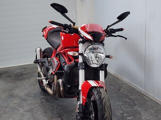 2015 Ducati Monster 821, красный, 549000 рублей, вид 3