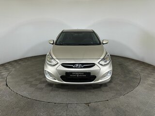 2012 Hyundai Solaris I, серый, 720000 рублей, вид 2