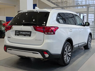 2019 Mitsubishi Outlander III Рестайлинг 3, белый, 2247000 рублей, вид 5