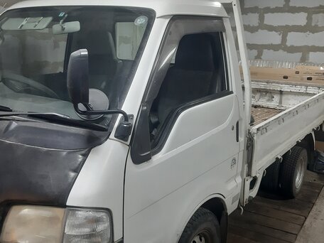 2003 Mazda Bongo, белый, 800000 рублей, вид 1