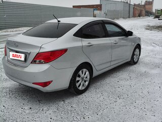 2016 Hyundai Solaris I Рестайлинг, серебристый, 1280000 рублей, вид 4