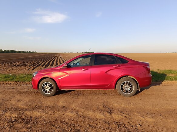 2017 Lada (ВАЗ) Vesta I, красный, 780000 рублей - вид 5