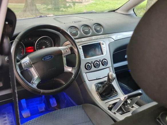 2008 Ford S-MAX I, серебристый - вид 21
