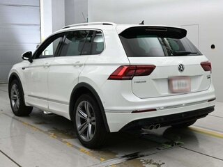 2019 Volkswagen Tiguan II, белый, 2000000 рублей, вид 2