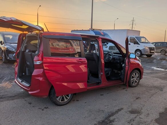 2020 Honda Freed II Рестайлинг, красный, 1500000 рублей - вид 16