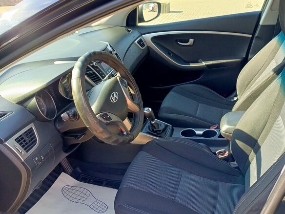 2012 Hyundai i30 II, чёрный, 850000 рублей - вид 6