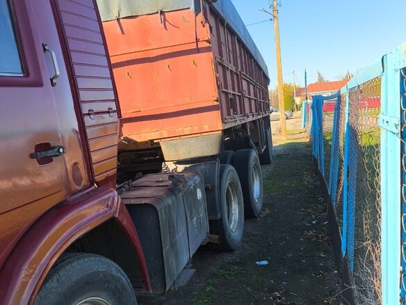 1990 КамАЗ 5410, красный, 600000 рублей - вид 5