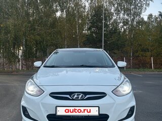 2013 Hyundai Solaris I, белый, 800000 рублей, вид 2
