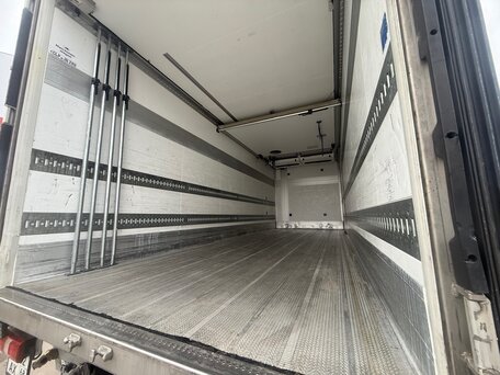 2017 Mercedes-Benz Actros, белый, 12000000 рублей, вид 4