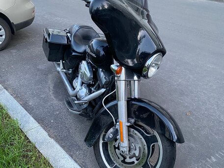 2011 Harley-Davidson Street Glide, чёрный, 750000 рублей, вид 3