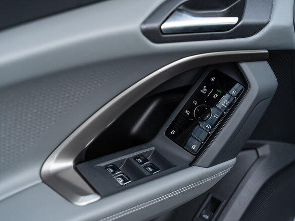 2026 Audi Q5 L III (GU), белый, 6795000 рублей - вид 12