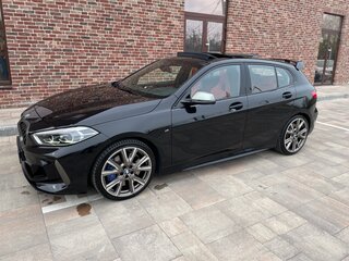 2021 BMW 1 серии M135i xDrive III (F40), чёрный, 4000000 рублей, вид 4
