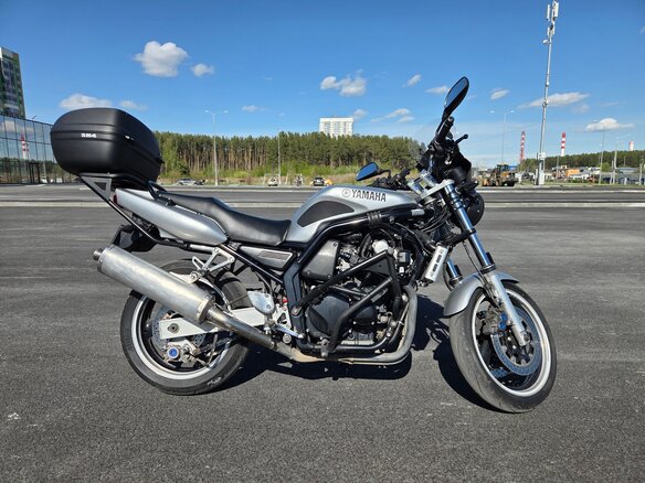 1999 Yamaha FZS600 Fazer, серый, 320000 рублей - вид 1