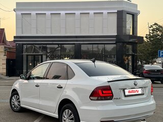 2018 Volkswagen Polo V Рестайлинг, белый, 650000 рублей, вид 3