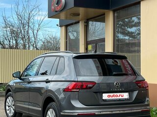 2022 Volkswagen Tiguan II Рестайлинг, серый, 2700000 рублей, вид 3