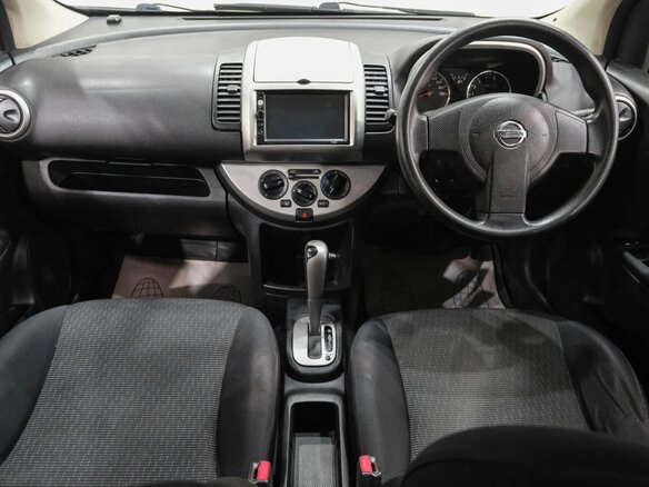 2010 Nissan Note I Рестайлинг, серебристый, 679000 рублей - вид 12
