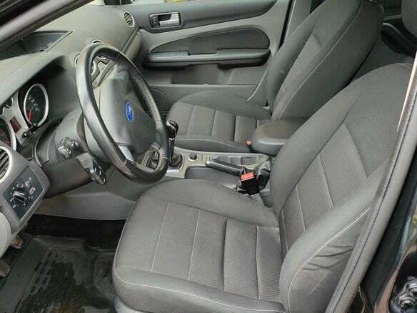 2011 Ford Focus II Рестайлинг, чёрный - вид 6