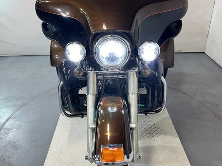 2013 Harley-Davidson Tri Glide, коричневый, 1599000 рублей, вид 3
