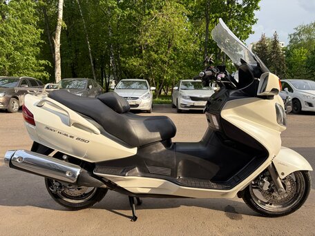 2007 Suzuki Burgman (SkyWave) 650, серебристый, 400000 рублей, вид 2
