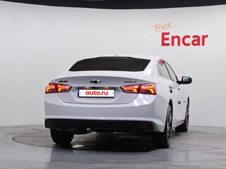 2022 Chevrolet Malibu IX Рестайлинг, белый, 1600000 рублей, вид 4
