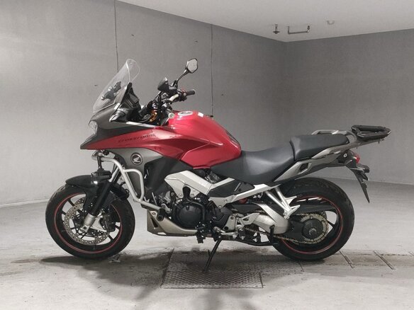 2015 Honda VFR 800, красный, 602000 рублей - вид 1