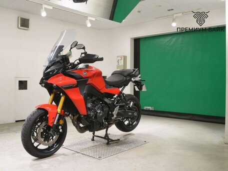 2023 Yamaha MT-09 Tracer (FJ-09), красный, 1377000 рублей, вид 4