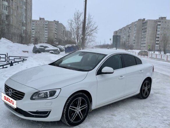 2018 Volvo S60 II Рестайлинг, белый, 2000000 рублей