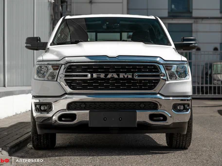 Ram 1500 V