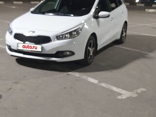 2014 Kia Ceed II, белый, 690000 рублей, вид 2