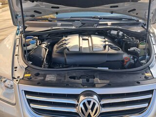 2008 Volkswagen Touareg I Рестайлинг, серебристый, 1350000 рублей, вид 5
