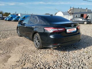 2022 Toyota Camry VIII (XV70) Рестайлинг, белый, 3490000 рублей, вид 4