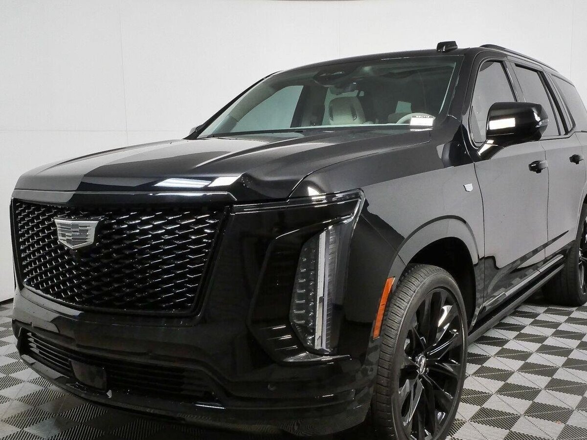 Открыть фотографии: Cadillac Escalade V Рестайлинг