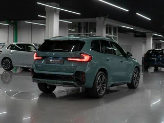 2024 BMW X1 20i xDrive III (U11/U12), серый, 6150000 рублей, вид 5