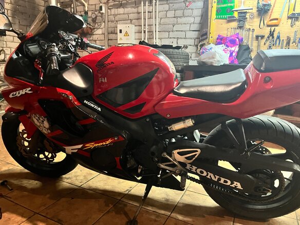 2001 Honda CBR 600F, красный, 320000 рублей - вид 5
