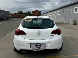 2011 Opel Astra J, белый, 940000 рублей, вид 5