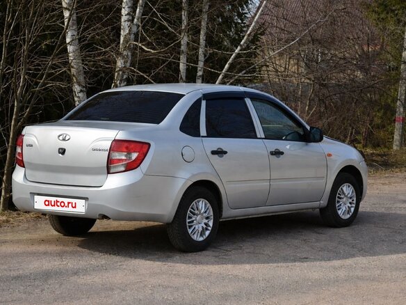 2017 Lada (ВАЗ) Granta I, серебристый, 350000 рублей - вид 4