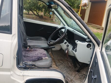 1989 Toyota TownAce, белый, 550000 рублей, вид 5