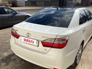 2016 Toyota Camry VII (XV50) Рестайлинг, белый, 1950000 рублей, вид 4