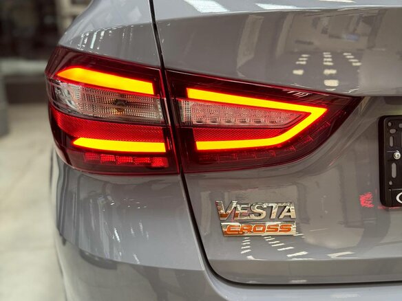2026 Lada (ВАЗ) Vesta SW Cross I Рестайлинг (NG), серый - вид 3