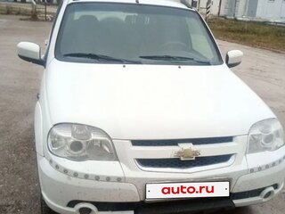 2013 Chevrolet Niva I Рестайлинг, белый, 420000 рублей, вид 2