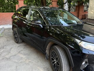 2021 Toyota RAV4 V (XA50), чёрный, 4100000 рублей, вид 5