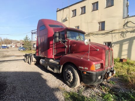 2002 Kenworth T600, красный, 1000000 рублей, вид 1