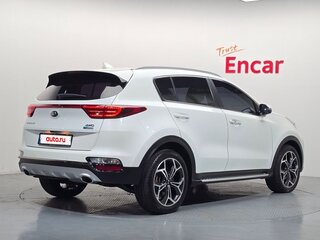 2020 Kia Sportage IV Рестайлинг, белый, 2300000 рублей, вид 2
