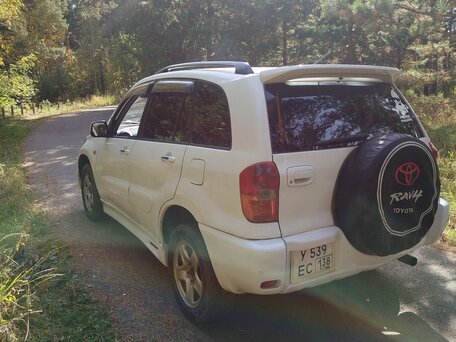 2001 Toyota RAV4 II (XA20), белый, 575000 рублей, вид 5