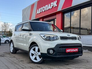 2018 Kia Soul II Рестайлинг, бежевый, 1570000 рублей, вид 1