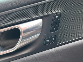 2021 Volvo XC60 II Рестайлинг, коричневый, 4050000 рублей, вид 3