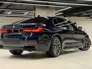 2021 BMW 7 серии 740d xDrive VI (G11/G12) Рестайлинг, чёрный, 8500000 рублей, вид 4