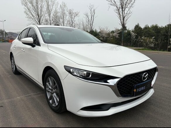 2021 Mazda 3 Axela IV (BP), белый, 1400000 рублей - вид 12