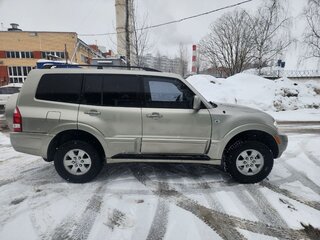 2003 Mitsubishi Montero III, серый, 700000 рублей, вид 3