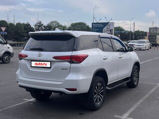 2023 Toyota Fortuner II Рестайлинг, белый, 2750000 рублей, вид 5